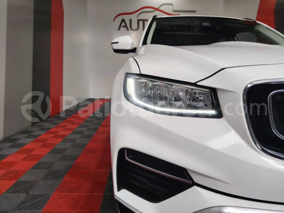 Foto 4 de Geely AZCARRA HYBRID