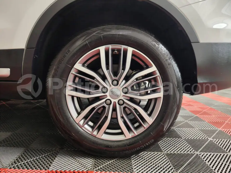 Foto 28 de Geely AZCARRA HYBRID