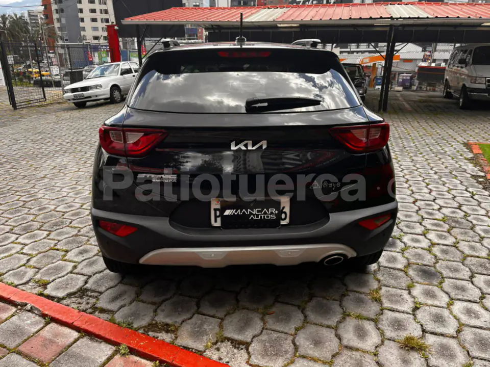 Foto 5 de Kia Stonic LX