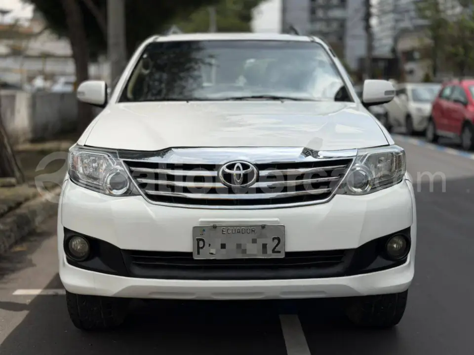 Foto 2 de Toyota Fortuner 2.7