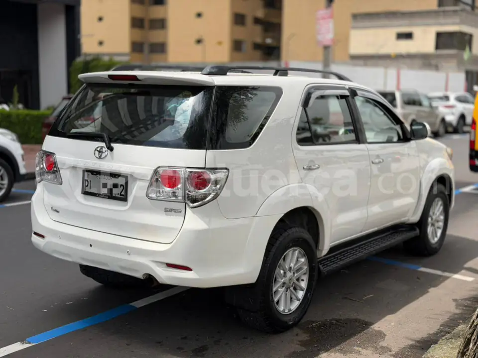 Foto 5 de Toyota Fortuner 2.7