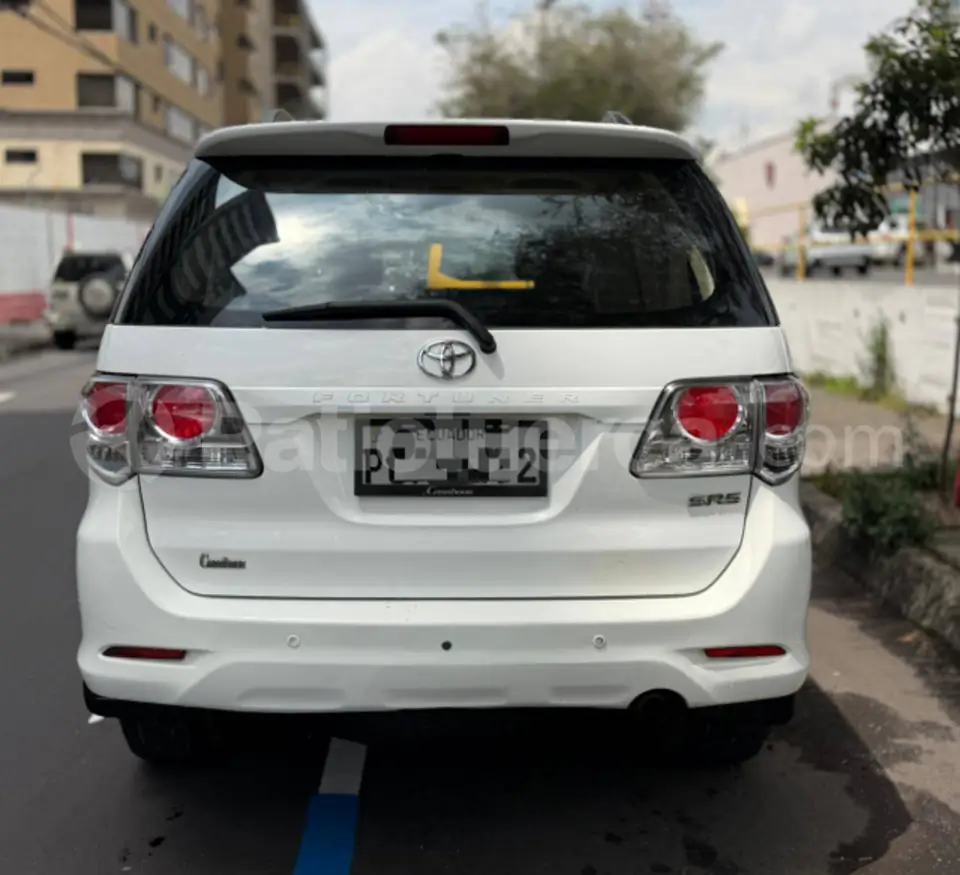 Foto 6 de Toyota Fortuner 2.7