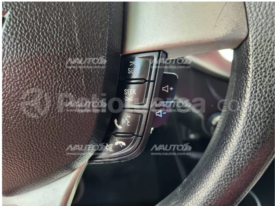 Foto 10 de Chevrolet Spark GT FULL