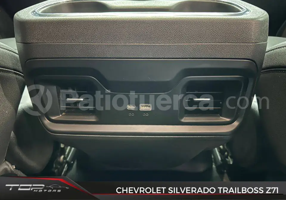 Foto 23 de Chevrolet Silverado Trailboss Z71 AC