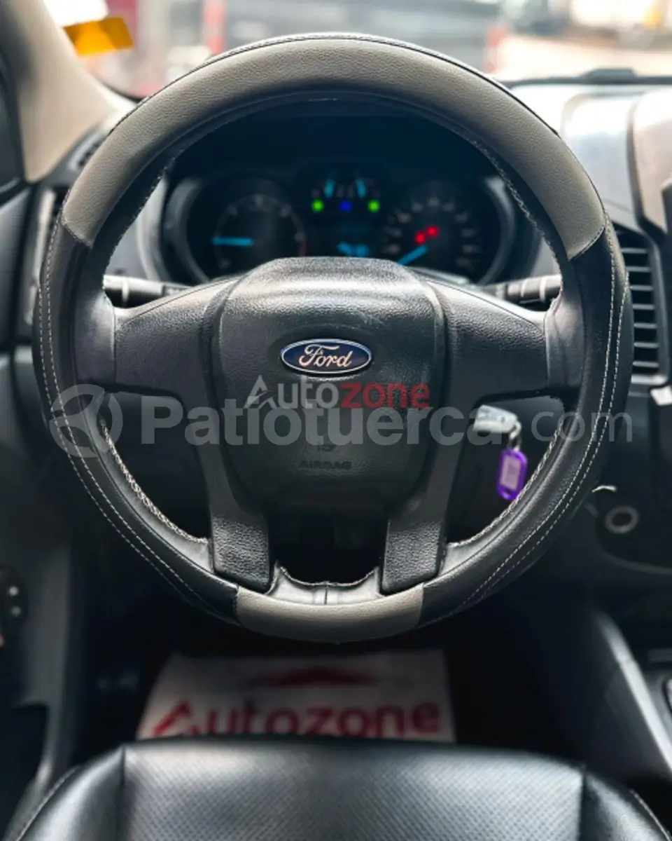 Foto 4 de Ford RANGER XLS