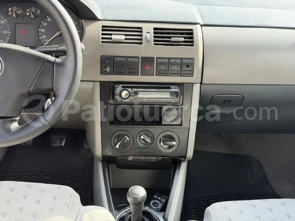 Foto 13 de Volkswagen Gol 1.8