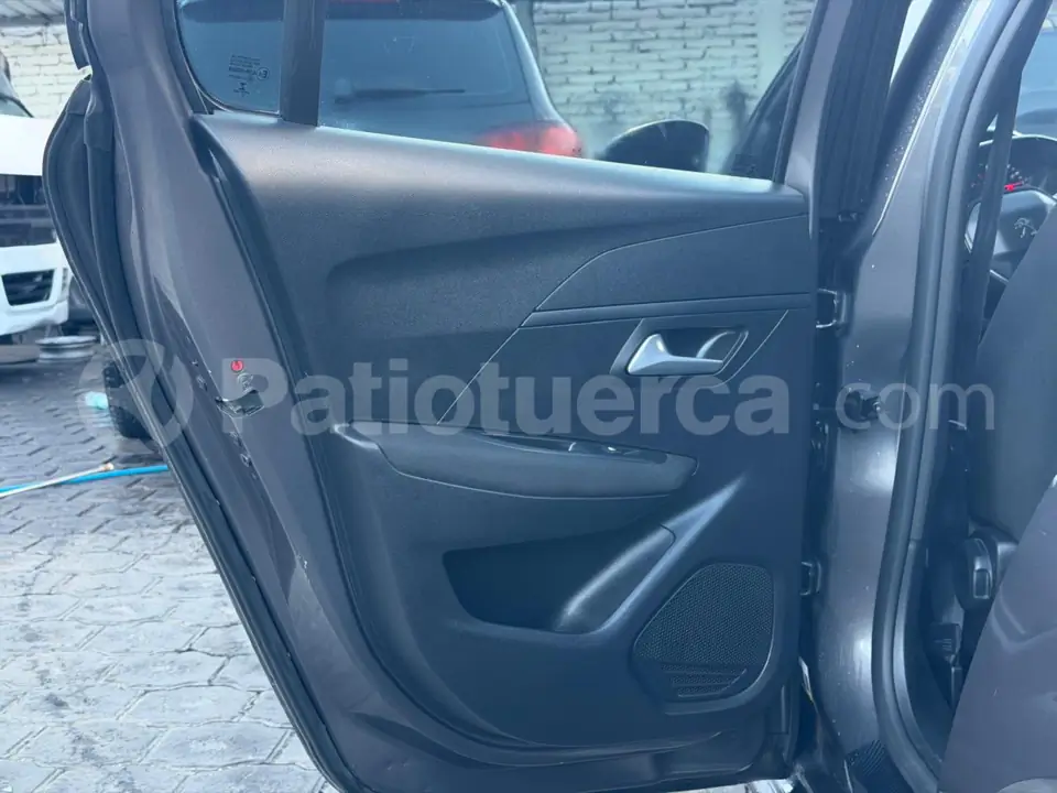 Foto 10 de Peugeot 208