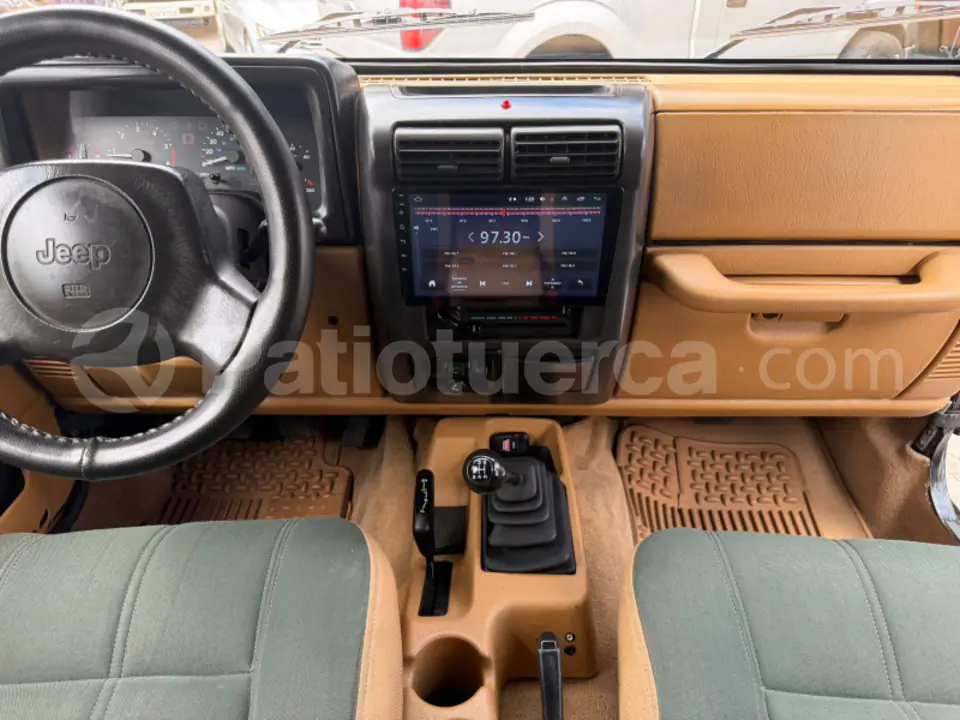 Foto 9 de Jeep Wrangler Sahara
