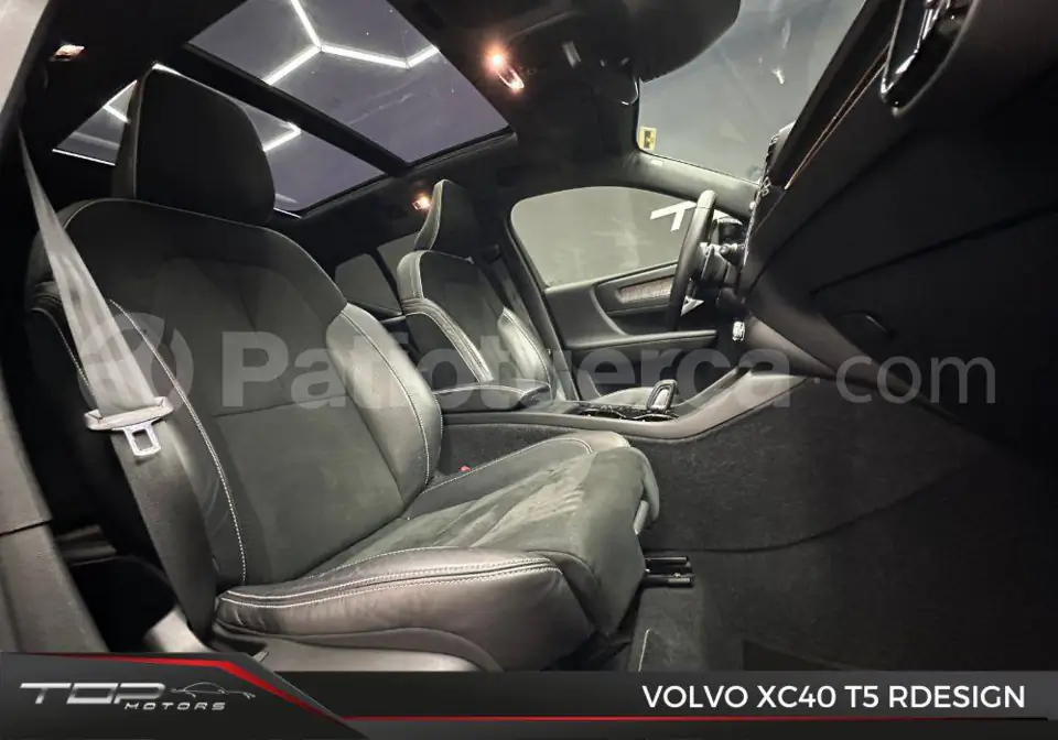 Foto 14 de Volvo XC40 R Design