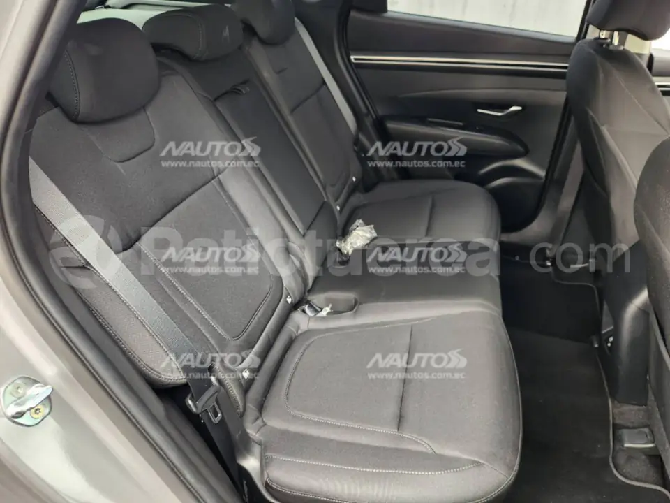 Foto 14 de Hyundai TUCSON NX4E GL