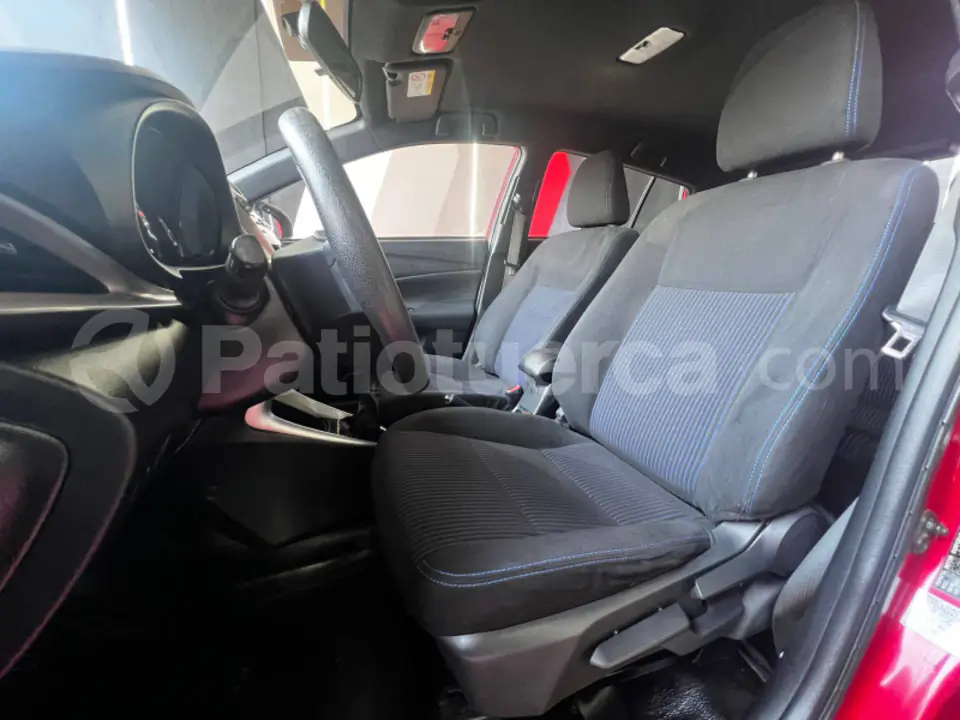 Foto 7 de Toyota Yaris