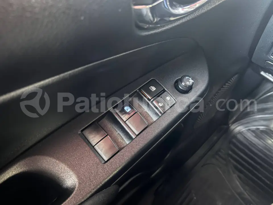 Foto 13 de Toyota Yaris