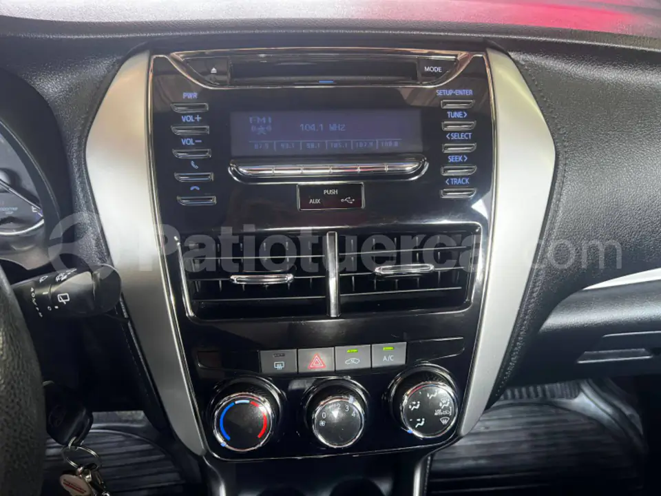 Foto 17 de Toyota Yaris