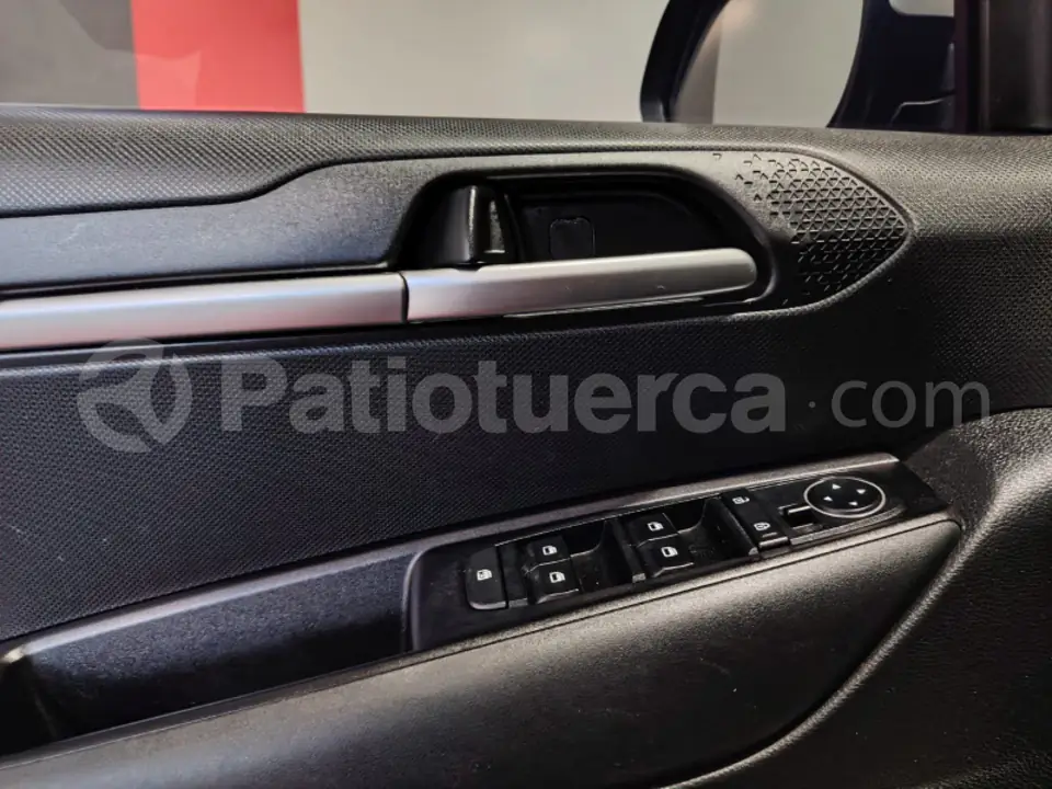 Foto 4 de Kia SONET LX STD