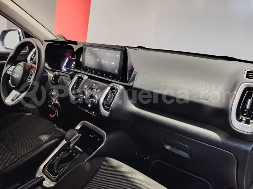 Foto 10 de Kia SONET LX STD