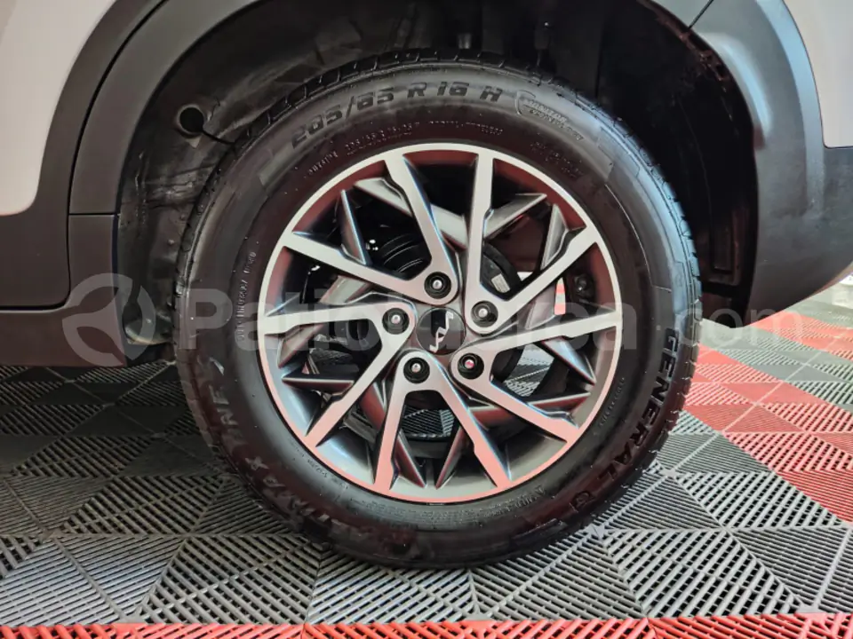 Foto 21 de Kia SONET LX STD