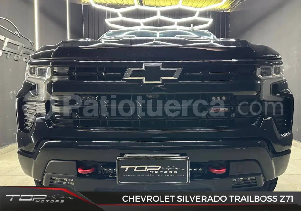 Foto 2 de Chevrolet Silverado Trailboss Z71 AC