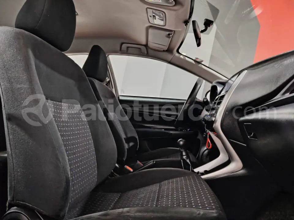 Foto 10 de Toyota Yaris