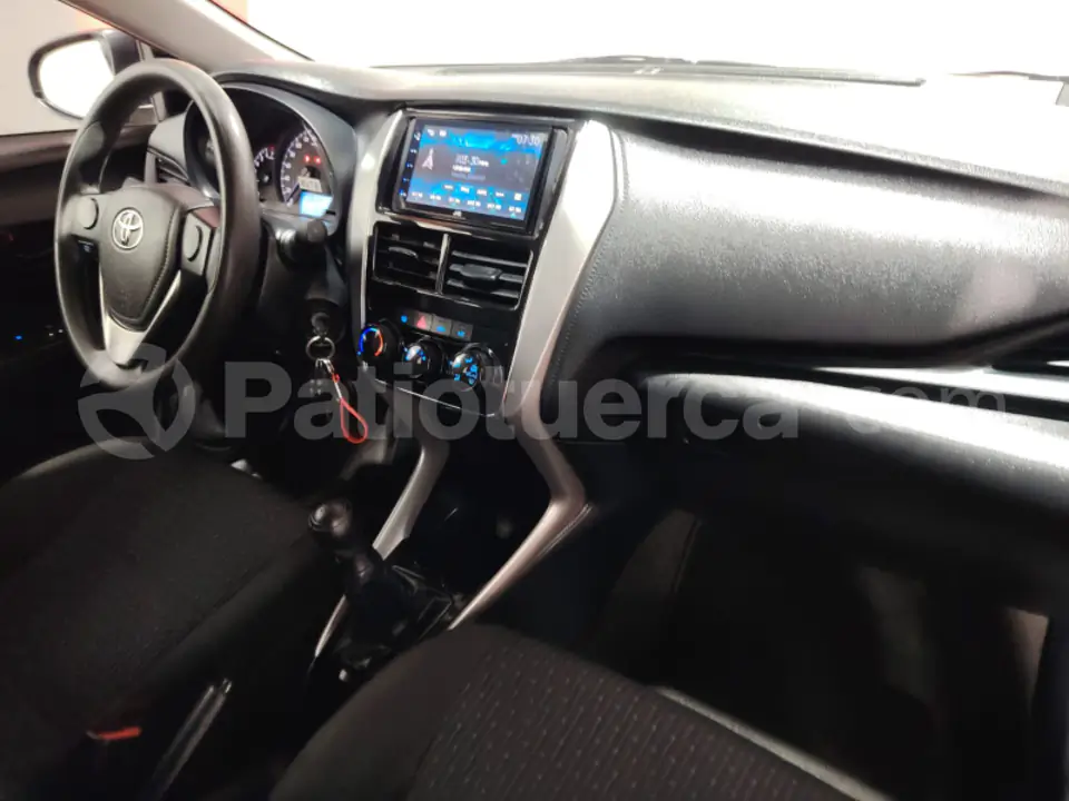 Foto 12 de Toyota Yaris