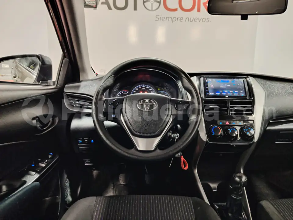 Foto 13 de Toyota Yaris S