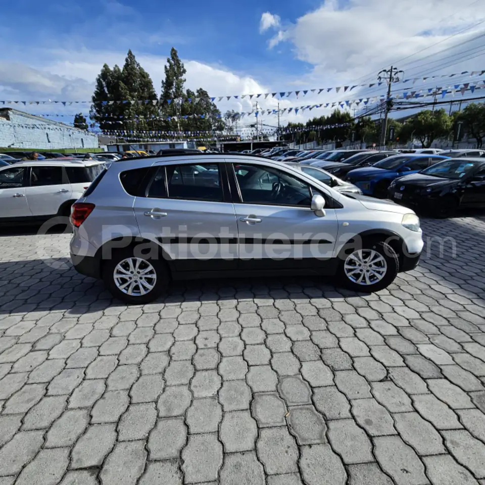 Foto 7 de Suzuki Scross