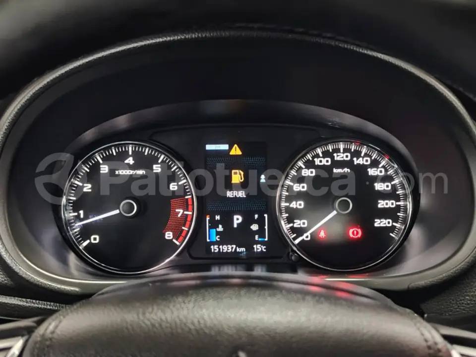 Foto 21 de Mitsubishi Montero GLS