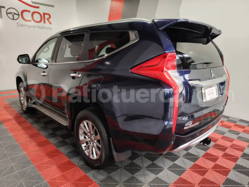 Foto 22 de Mitsubishi Montero GLS