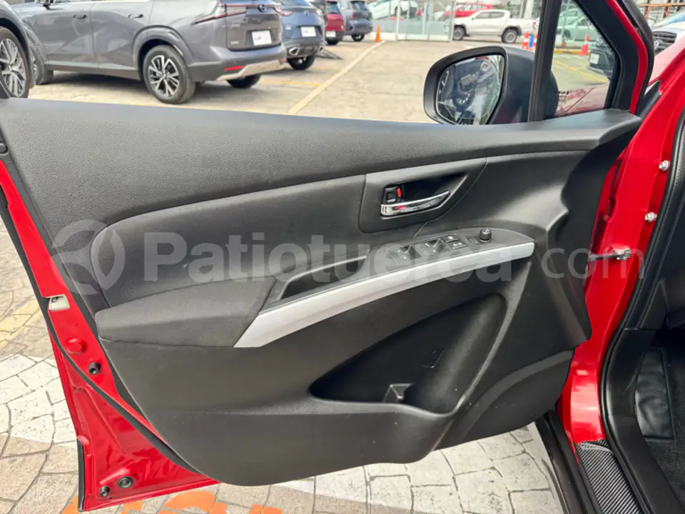 Foto 12 de Suzuki Scross