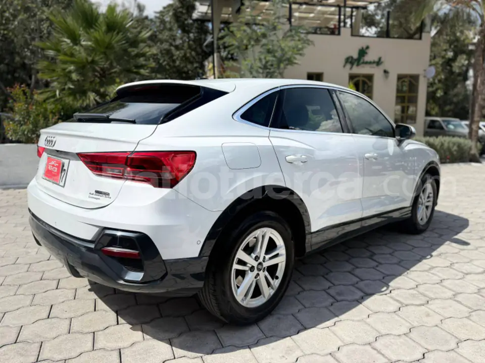 Foto 2 de Audi Q3 SPORTBACK