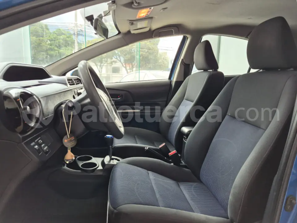 Foto 6 de Toyota Prius C Sport