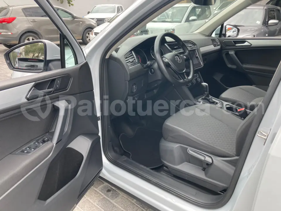 Foto 2 de Volkswagen Tiguan Trendline