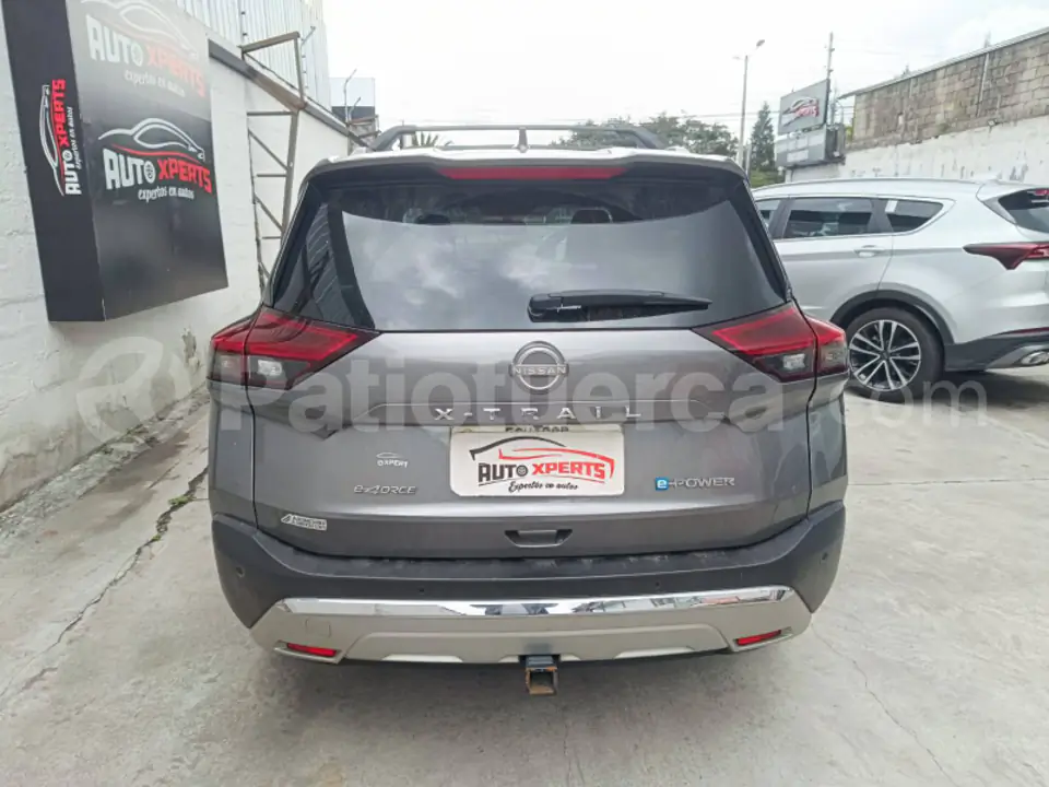 Foto 10 de Nissan XTRAIL EXCLUSIVE