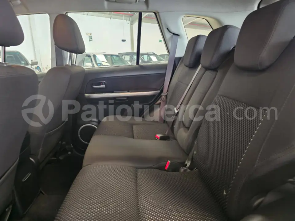 Foto 9 de Suzuki Grand Vitara SZ 2.4