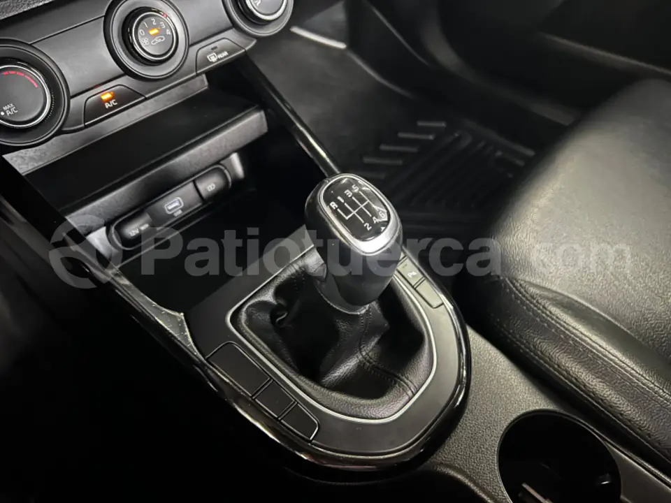 Foto 19 de Kia Cerato