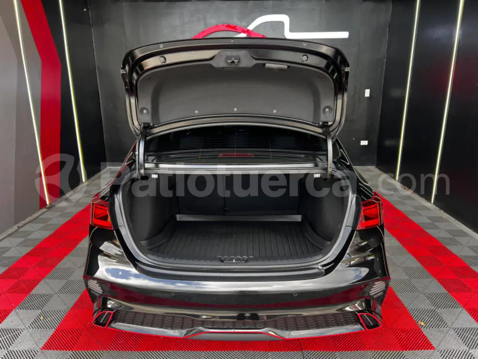 Foto 27 de Kia Cerato