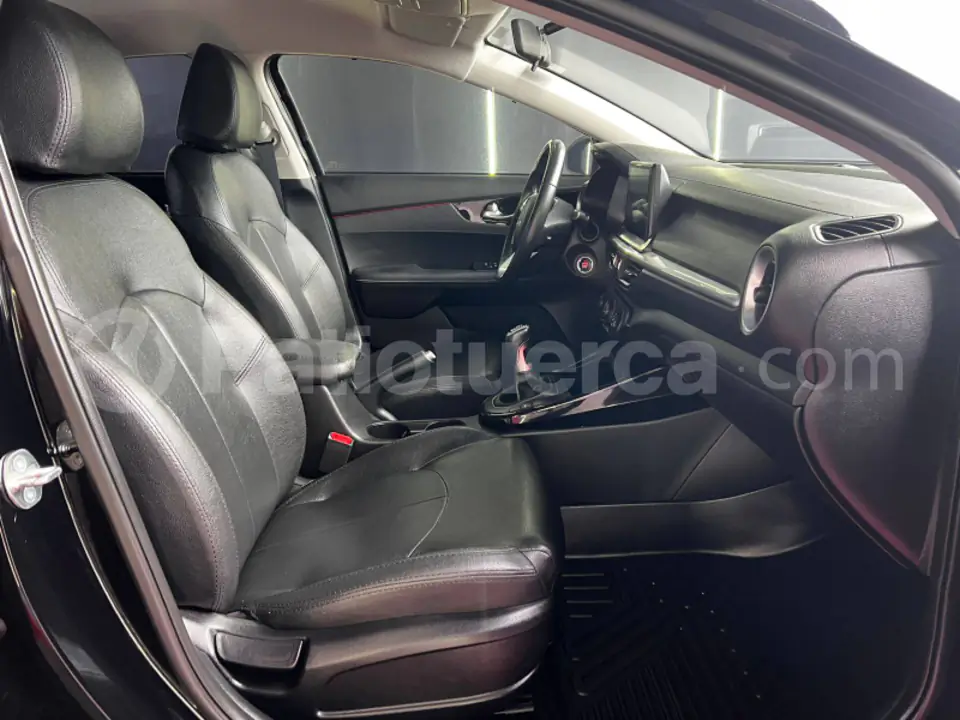 Foto 11 de Kia Cerato R