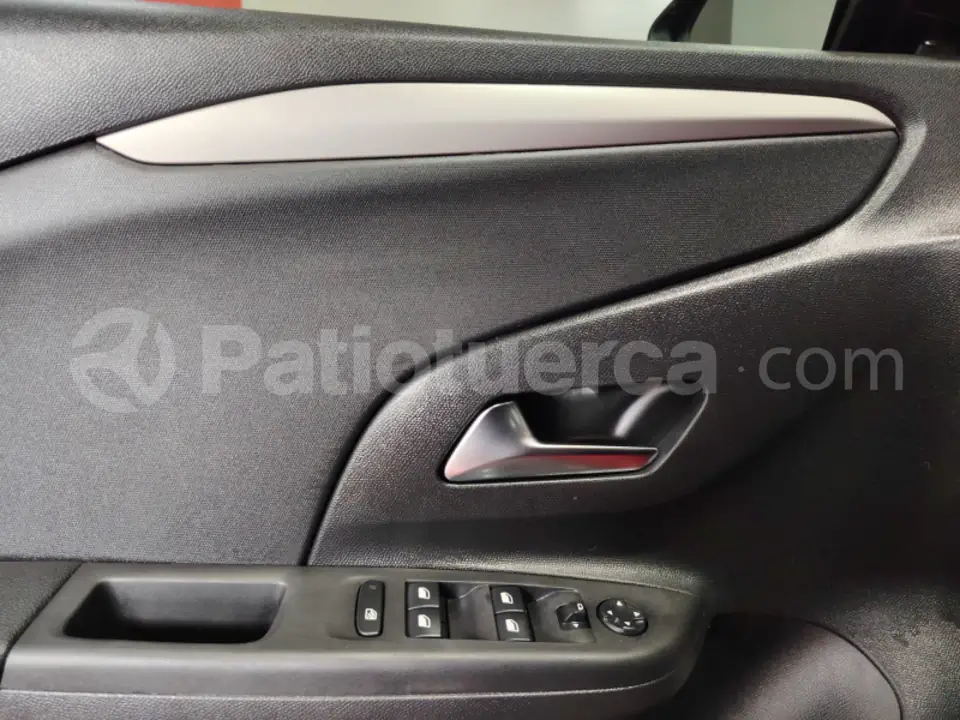 Foto 4 de Opel CORSA ELEGANCE