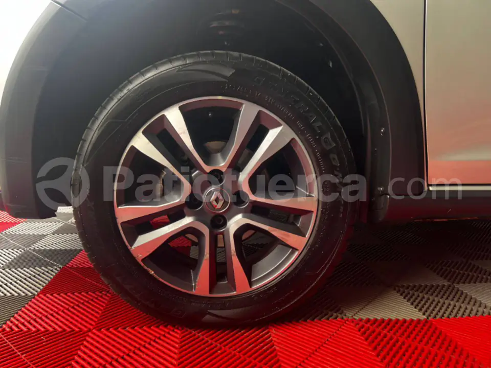 Foto 7 de Renault Logan