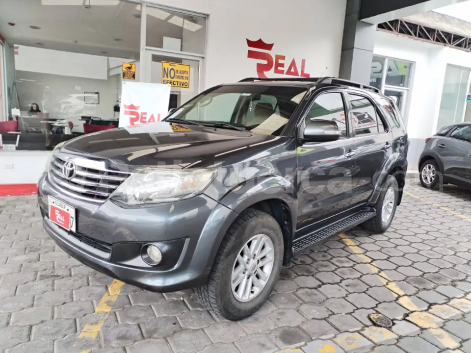 Foto 3 de Toyota Fortuner 2.7