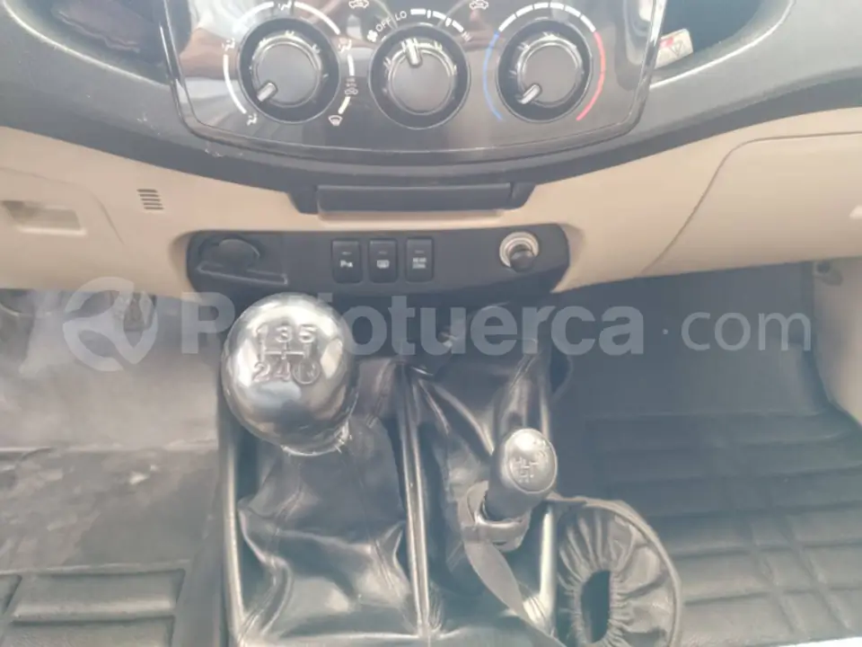 Foto 7 de Toyota Fortuner 2.7