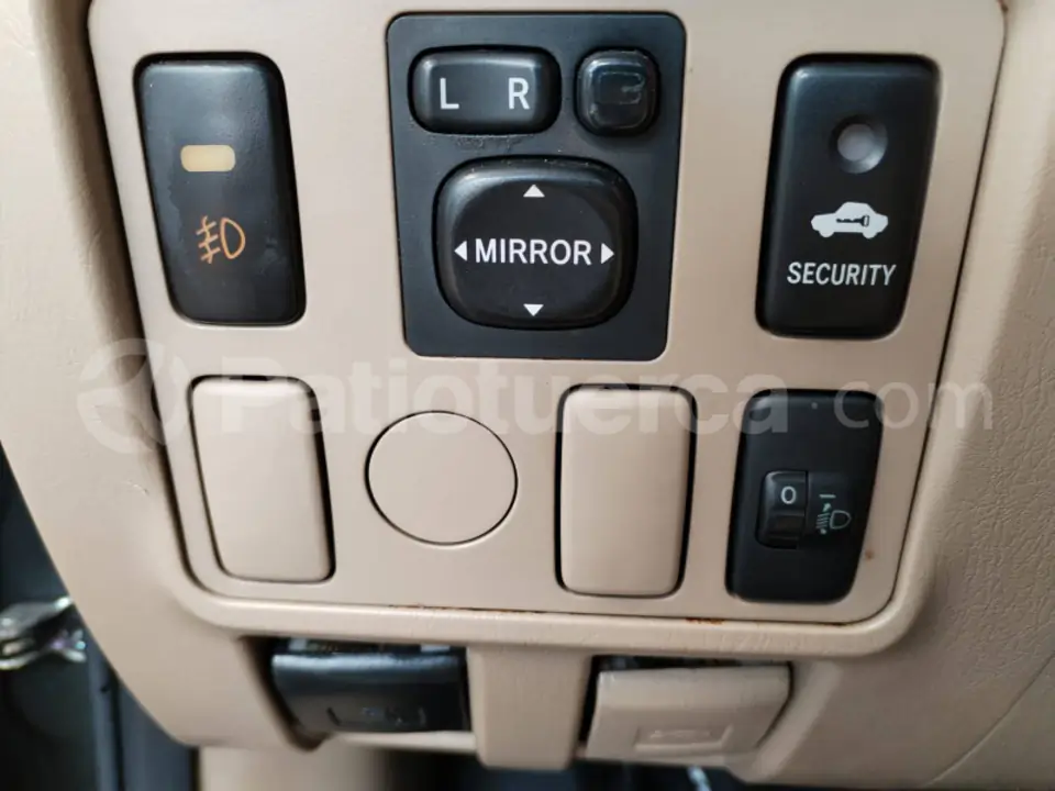 Foto 17 de Toyota Fortuner 2.7