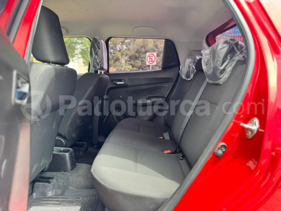 Foto 10 de Suzuki Swift