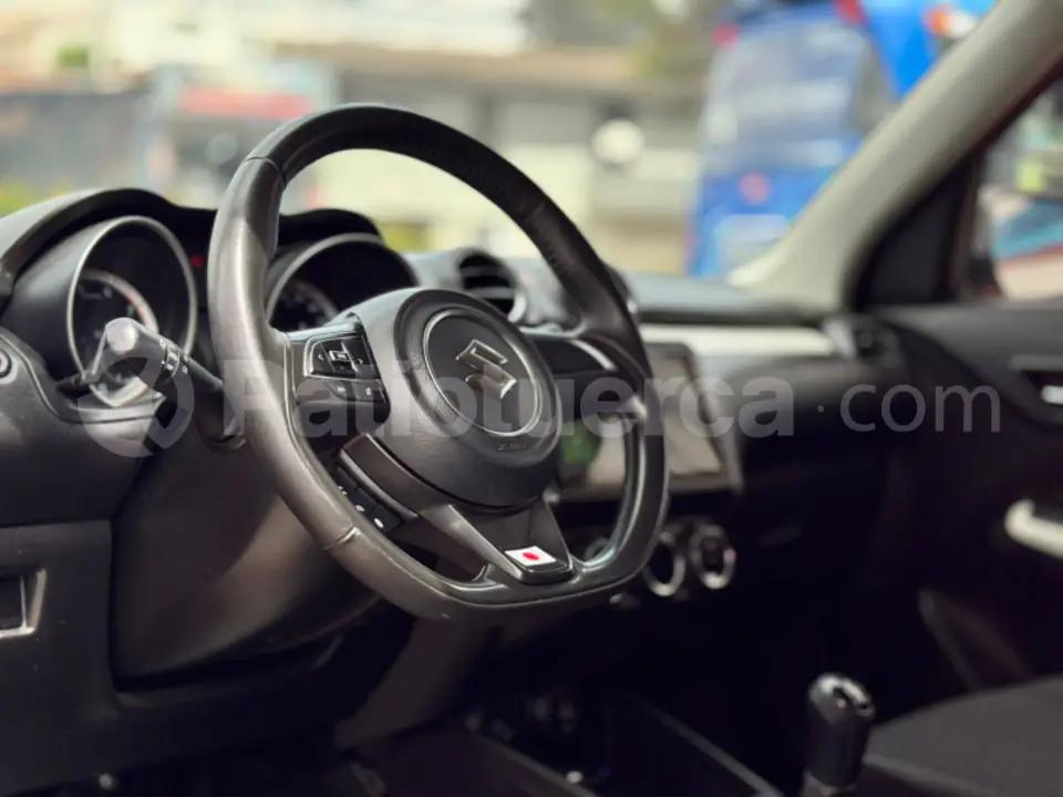 Foto 12 de Suzuki Swift