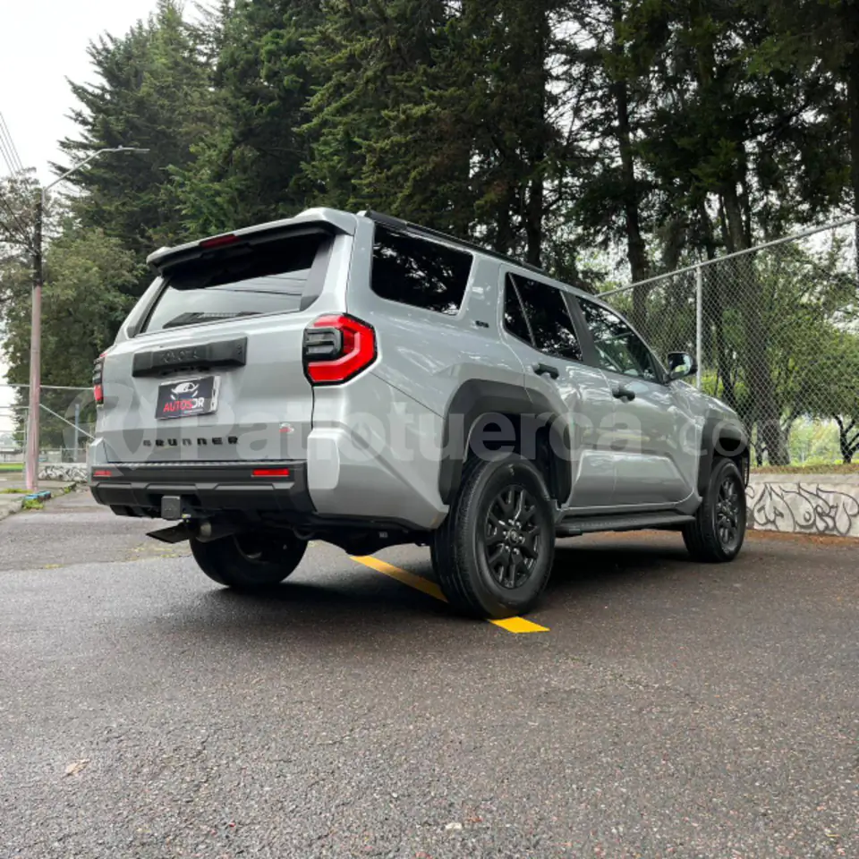 Foto 10 de Toyota 4Runner SR5