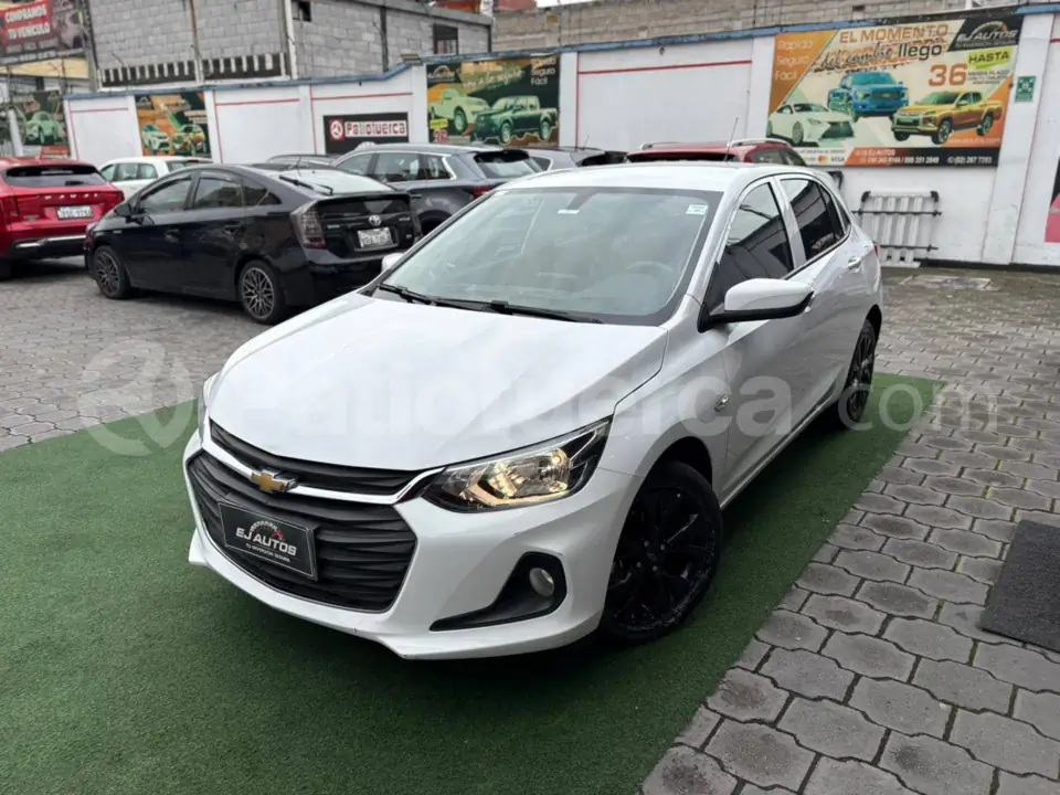 Foto 2 de Chevrolet ONIX LT TURBO