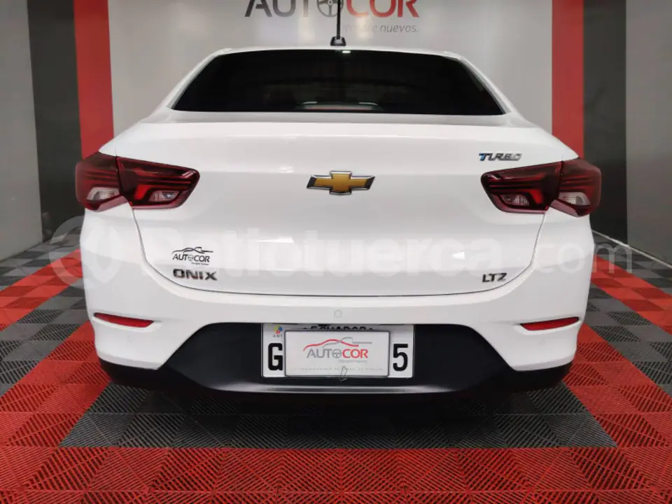 Foto 3 de Chevrolet ONIX LTZ TURBO