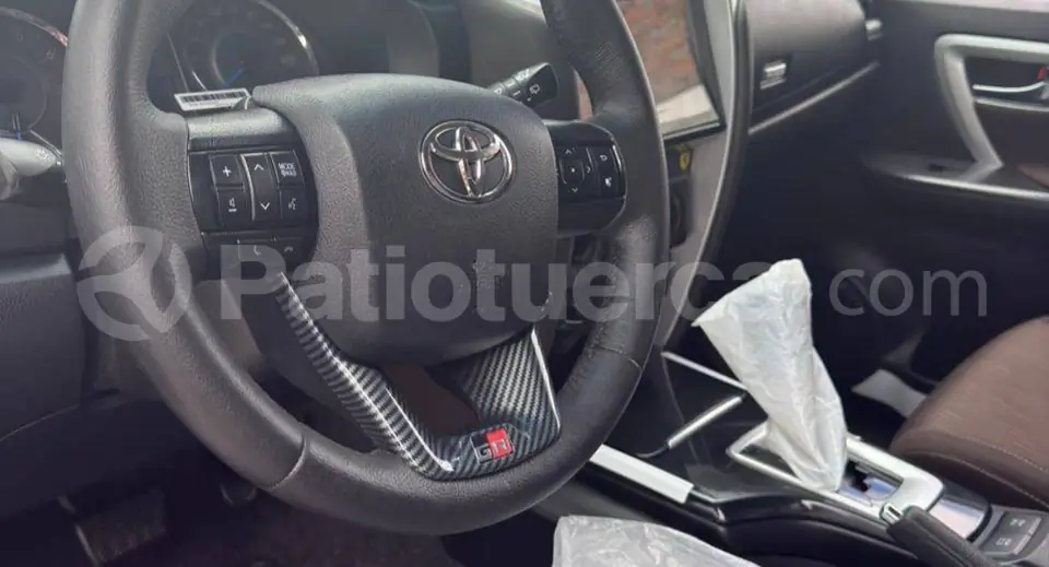 Foto 7 de Toyota New Fortuner