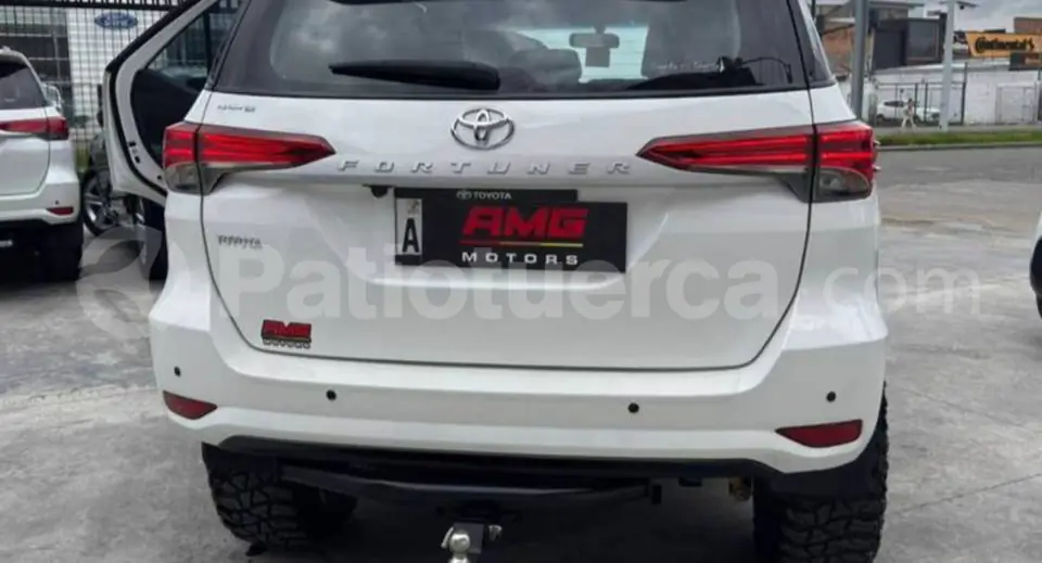 Foto 12 de Toyota New Fortuner