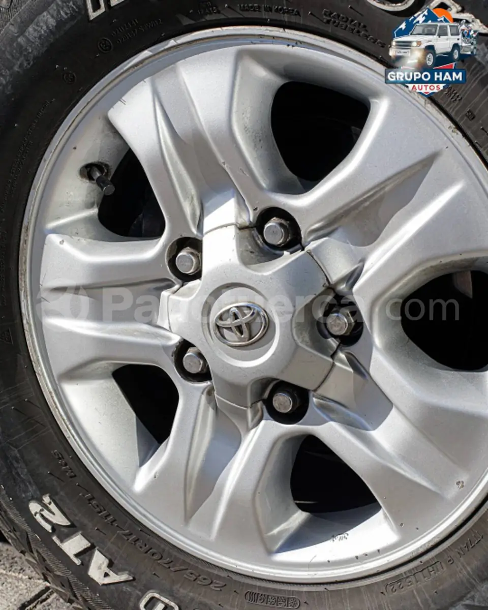 Foto 22 de Toyota Land Cruiser 100