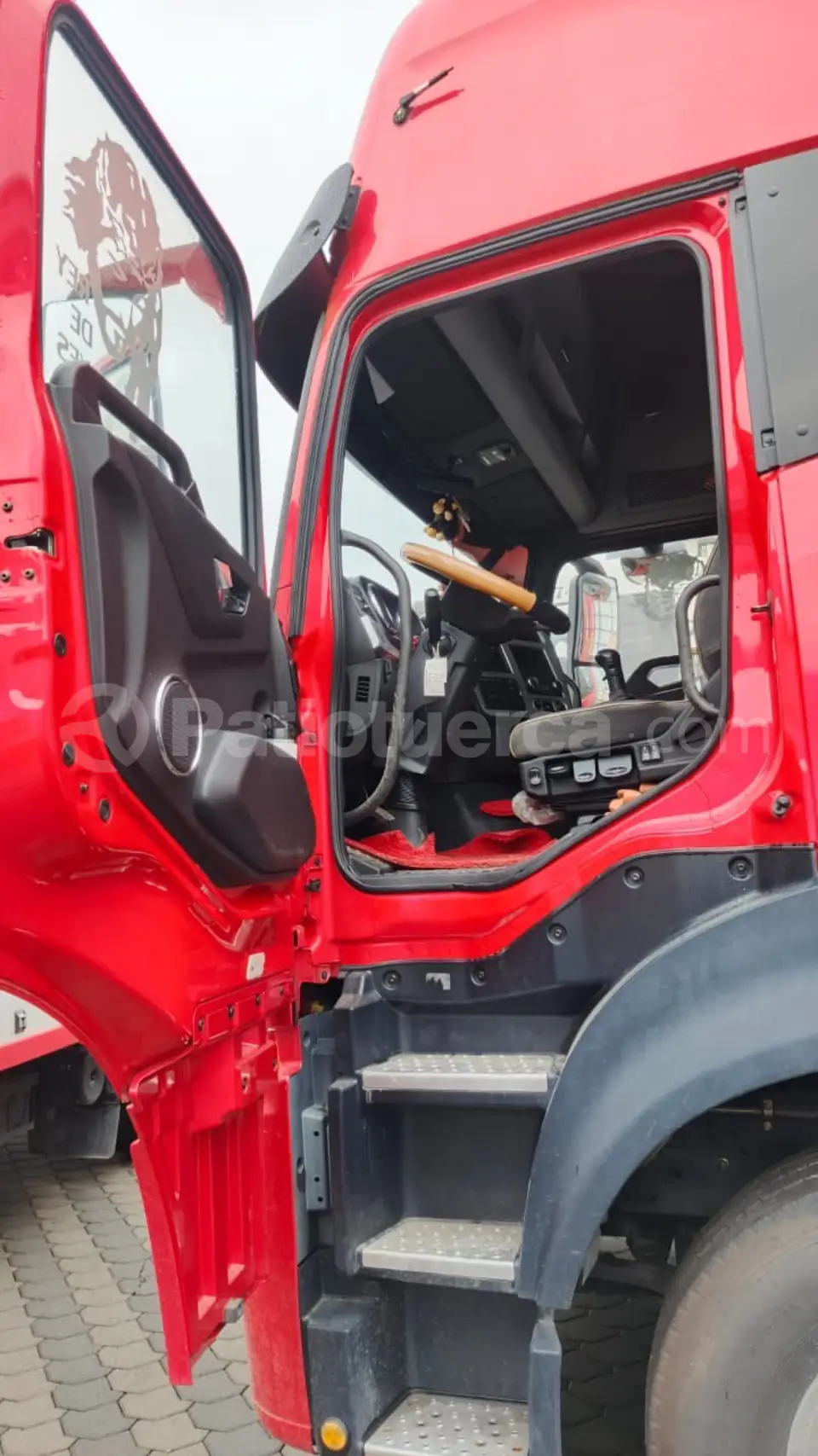 Foto 5 de DongFeng DFL4251A